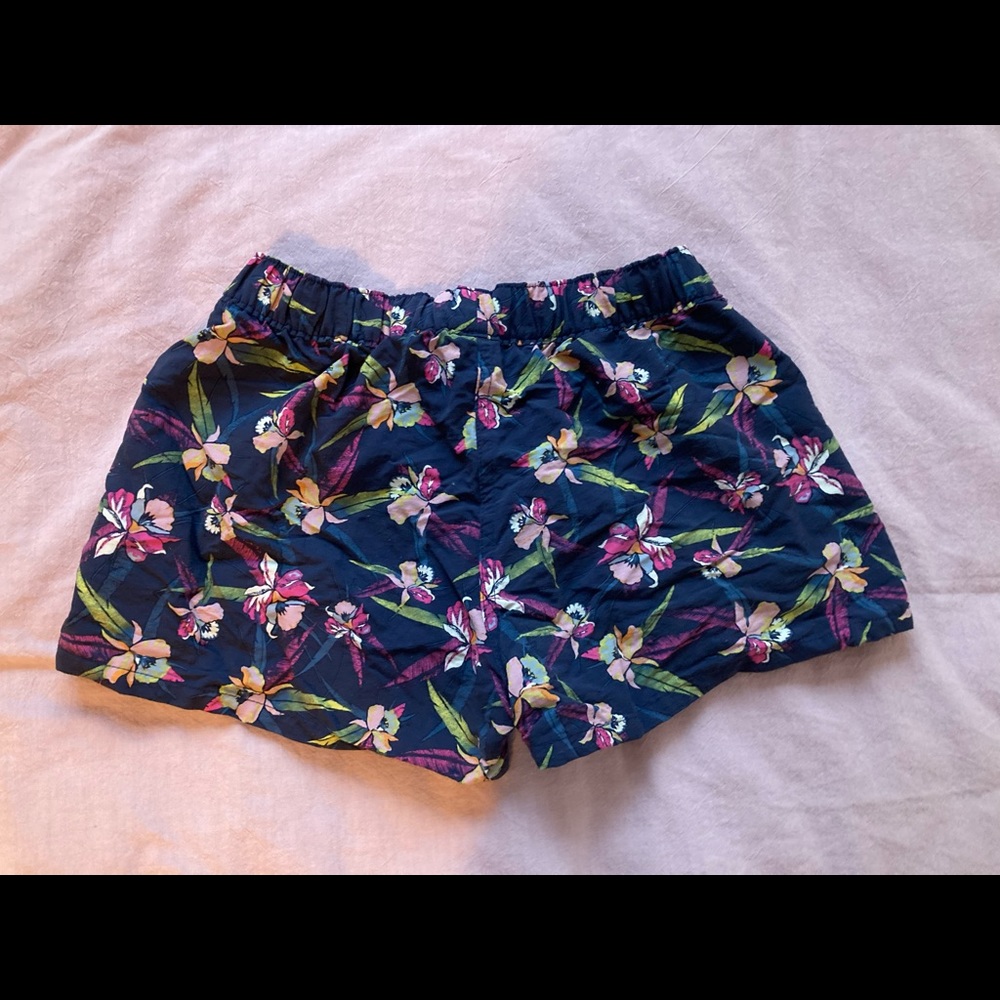 Patagonia women’s baggie shorts